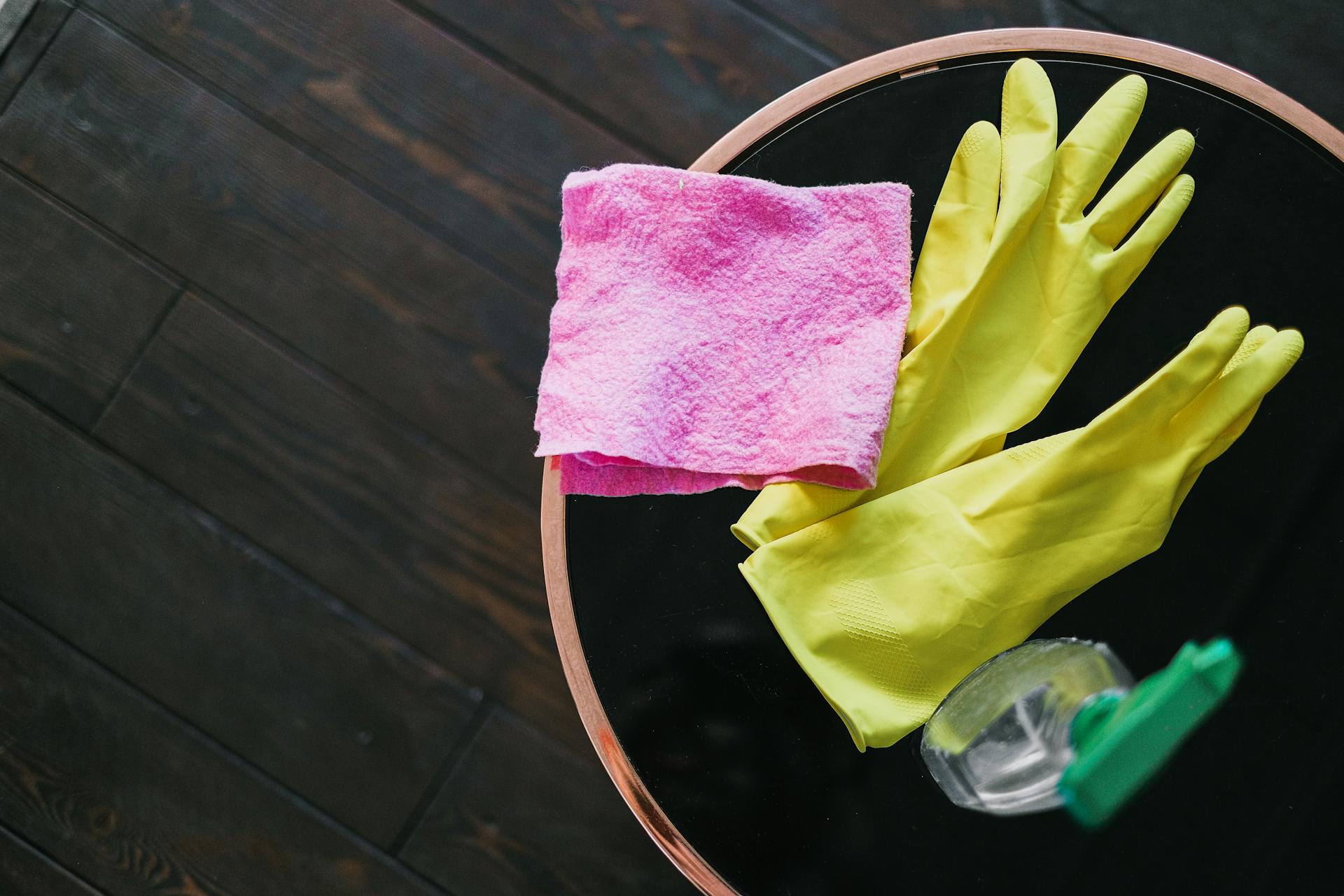 https://www.capetownchemicals.co.za/2026/03/11/10-funny-cleaning-facts-that-will-make-you-smile-and-maybe-grab-a-spray-bottle/
